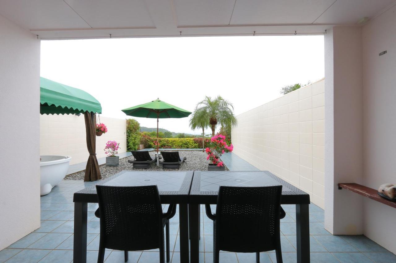 Villa Motobu Hills ภายนอก รูปภาพ