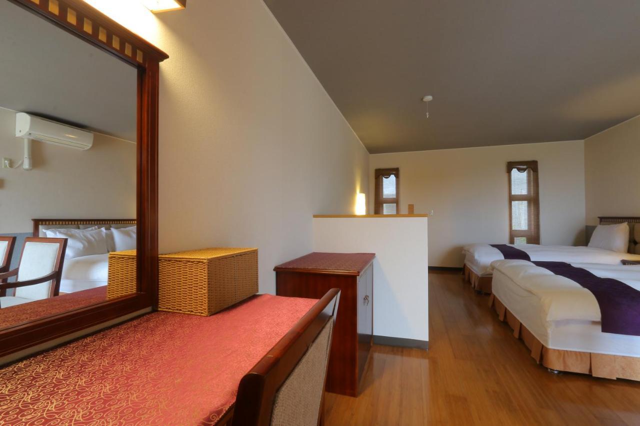 Villa Motobu Hills ภายนอก รูปภาพ